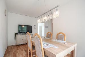 nJoy! Business Apartment Neckarsulm - nähe Audi & Balkon