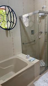 Suíte familiar privativa em ótima localização de SP