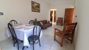 Casa da Alegria! Accommodates you, friends and family!