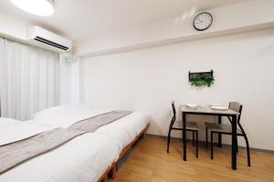 4min to Shin-Okubo Walk to Shinjuku 2 Double Beds Rm303