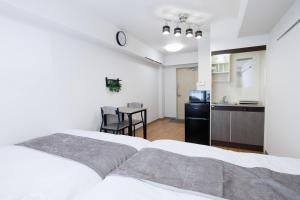 4min to Shin-Okubo Walk to Shinjuku 2 Double Beds Rm303