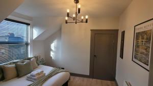 Luxury 3 bedroom House London near Westfield