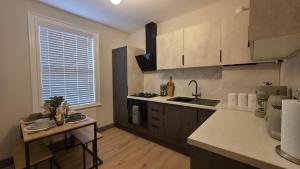 Luxury 3 bedroom House London near Westfield