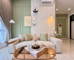 Maison Sage-Space Residency-KSL-2BR-Projector-6Pax