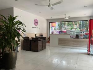 Nico’s Hotel and SkyBar