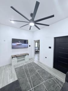 Caribbean modern retreat