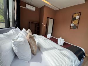 Naiyang Discovery Beach Resort