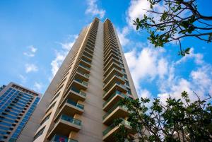 Luxury 2BR Haven with Panoramic Scenery - The Greens