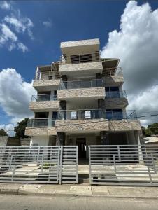 Modern Oasis 3 min to Airport 5G WiFi Parking