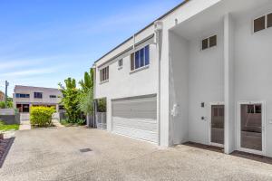 Absolute Beachfront Escape