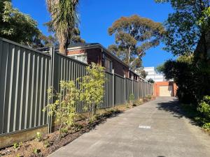 Homely 3-Bedroom Retreat in Box Hill