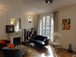 B&B / Chambres d'hotes Relais12bis Bed & Breakfast By Eiffel Tower : photos des chambres