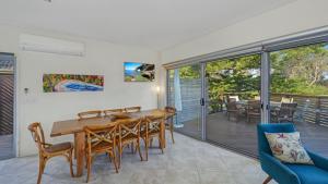 Norfolk Beach House - Modern