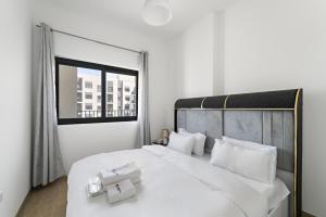 Modern & Cozy 2BR Apartment at The Nook 1 Near Metro