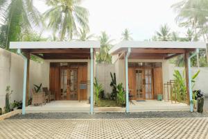 Pams Cabin Batukaras