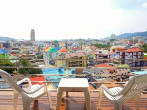 C257 Studio Seaview Near Beach Pool & Gym View