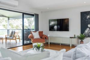 Indigo Views - renovated Vincentia beach house