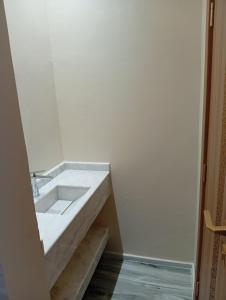 Muchionis Inn 3-bedrooms on Lively Al-Khoud Souq
