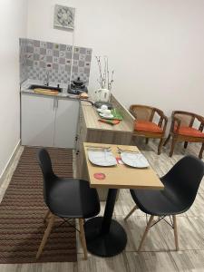 Private Guest Suite in Kandy Separate Entrance