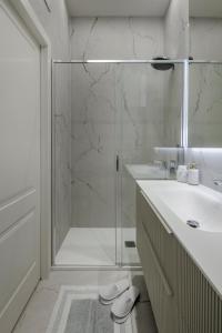 Gian Giacomo Mora, 13 Raffinato monolocale in centro