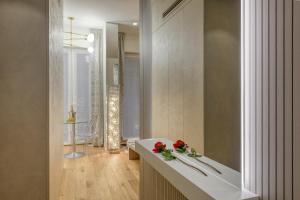 Gian Giacomo Mora, 13 Raffinato monolocale in centro