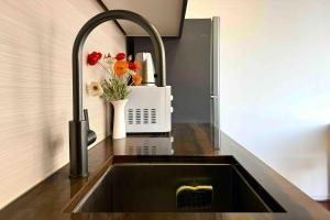 Peaceful 2 BR APT & Cityview Close to Iconic Sites