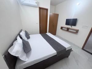 Hotel 69