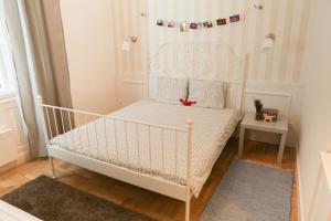 Hello Puli Parliament