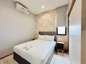 Luxury 2BR Rooftop Infinity Pool 8 Pax airport usm
