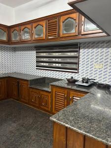 Entire 4BHK House with Full Kitchen near malayattoor