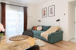 Brand New Modern Apartment-Balcony-Garage