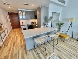 Spacious Jlt High Floor Studio Wstunning Views