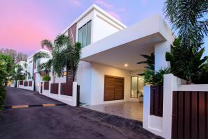 3BR Pool Villa near Rawai Beach - Villa Kamana