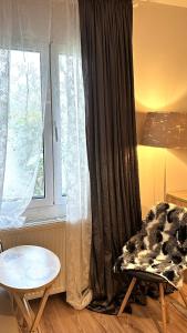 Cosy House With Garden Glyfada