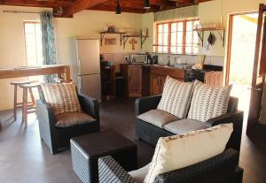 Oppiberg Cottage with River View