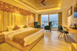 Hotel Katson Castle with Sunset View Dharamshala