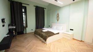 Urban Stay Tbilisi - Renovated 3BR near metro