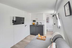 Cozy Flat Near Le Marais - 1BR - Paris Vacation Rentals