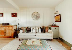 Dumbarnie East Cottage