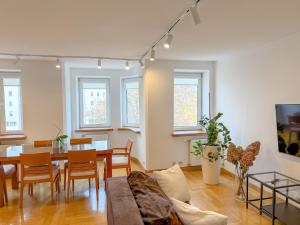 100m2 Apartment 3BR Parking Balcony Fabryczna City by Gio Loft