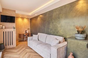 New Studio Eiffel Tower-Trocadero