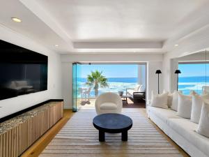 Ocean View Queen Bed Priv. Balcony Fast Wifi