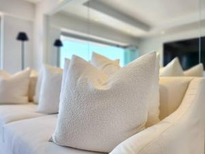 Ocean View Queen Bed Priv. Balcony Fast Wifi