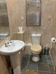 Cottage in Nuneaton - Sleeps 2 - Parking - Garden