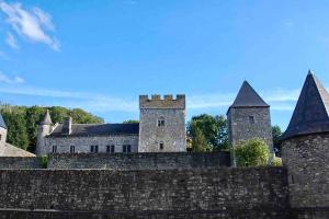 Studio face au château de Thy
