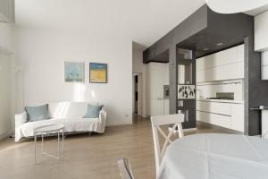 GuestHost - Cenisio Lovely Flat