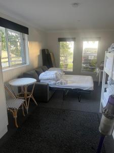 Hillview Farmstay Unit -Coast Meets the Sea