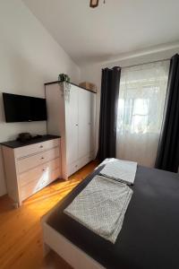 Beautiful Casa Mirejo with pool in Kastelir