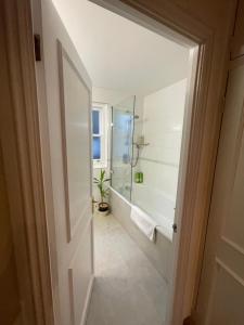 Clareville apartment