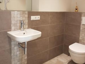 Bernstein Mare Rose Apartment 1